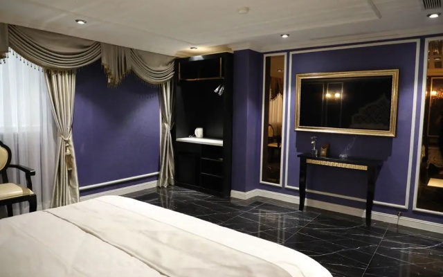 Enjoy Hotel 7