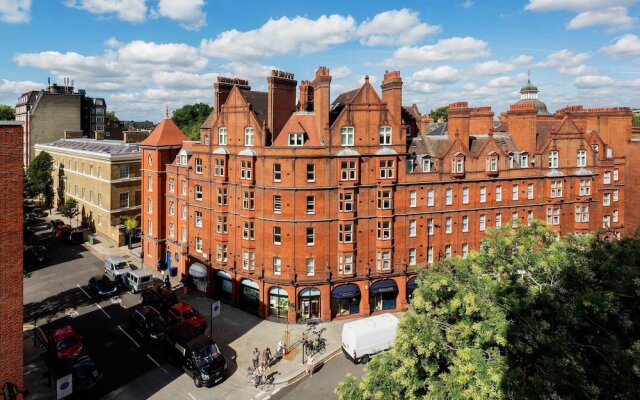 Sloane Square Simplicity