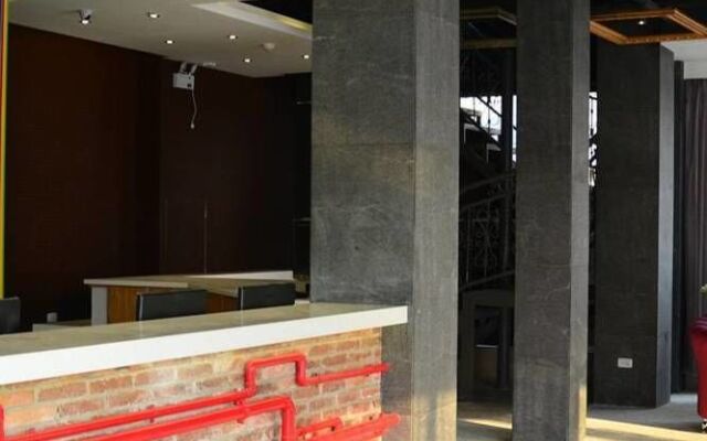 Guilin Style Art Theme Hotel