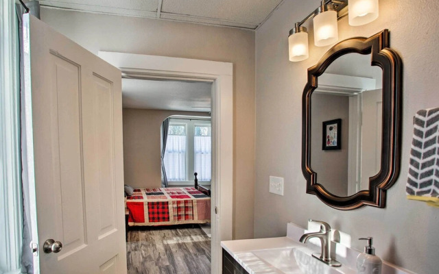 Family-friendly Menomonie Retreat: Walk to Town!