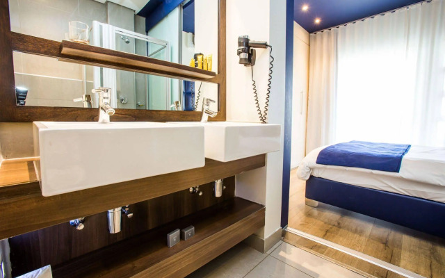 Genesis All-Suite Hotel