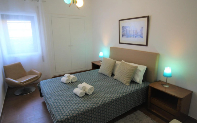 Quiet and Central Apartment