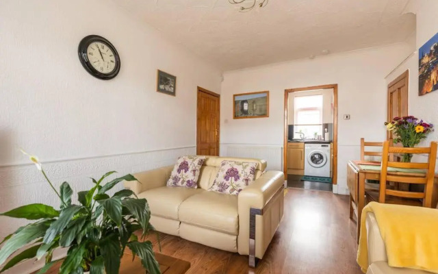Beautiful 2 bedroom flat in Edinburgh