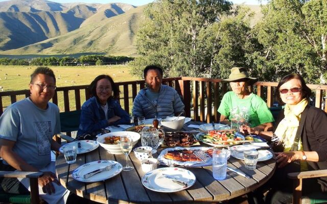 Dunstan Downs High Country Sheep Station Farmstay & Backpackers