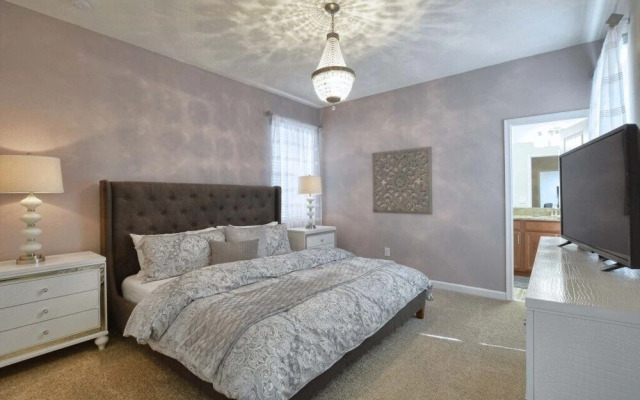 Storey Lake-5 Bedrooms Home W/pool-1650st Home by Redawning