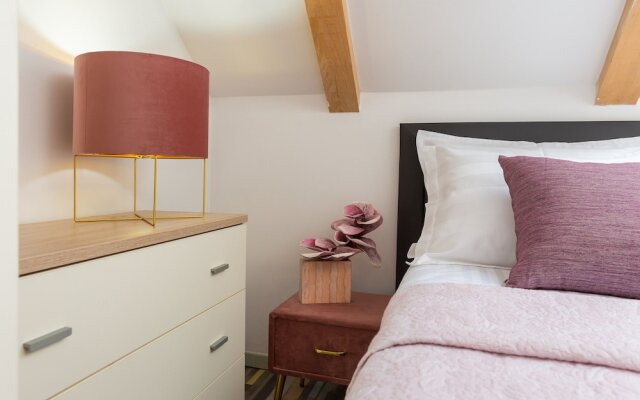 Romantic apartment in the attic