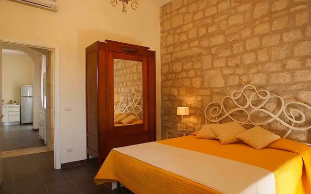 Charming Part of Traditional 'baglio' With Pool and Strategic Location