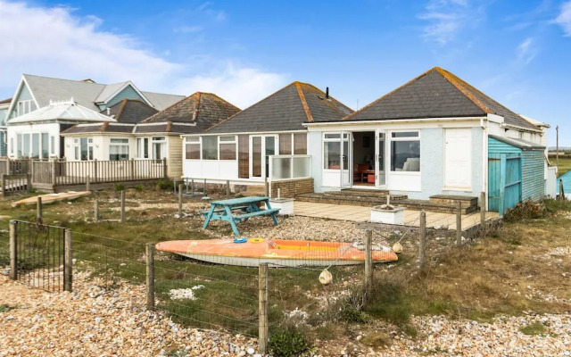 The Coastal Crab - Family-friendly Three-bed Beach House in Pevensey