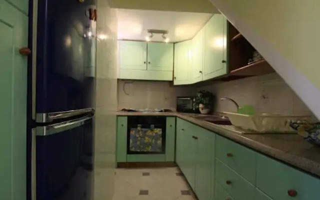 Dolls House Holiday Home