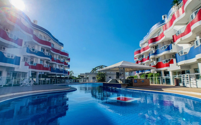 Vista para o mar e piscina - UW01F
