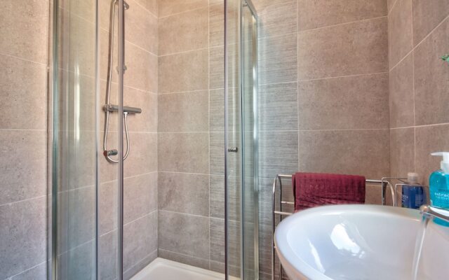 Upperton Road Guest Lodge