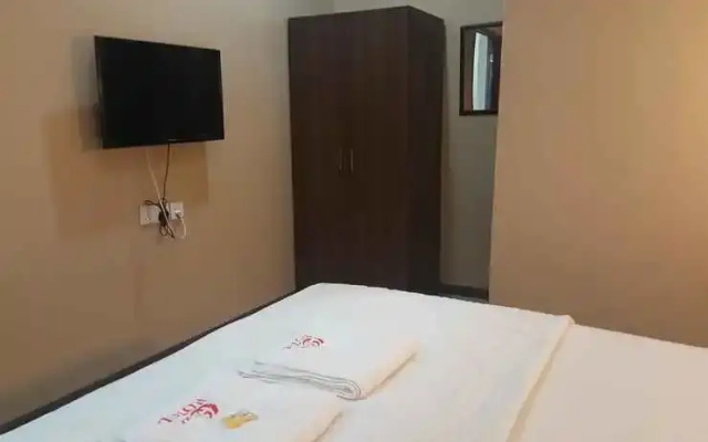 Qadira Hotel - photo 2
