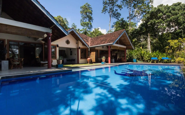 Lazy Lizard Villa