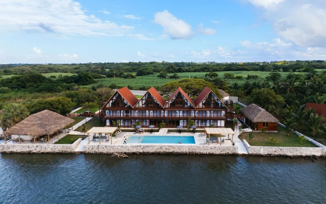 Riverside Hotel Chachalacas