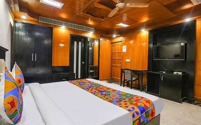 Fabhotel Blue Moon Home Stay