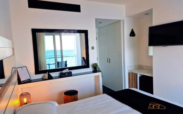 The Ciao Stelio Deluxe Hotel - Adults Only
