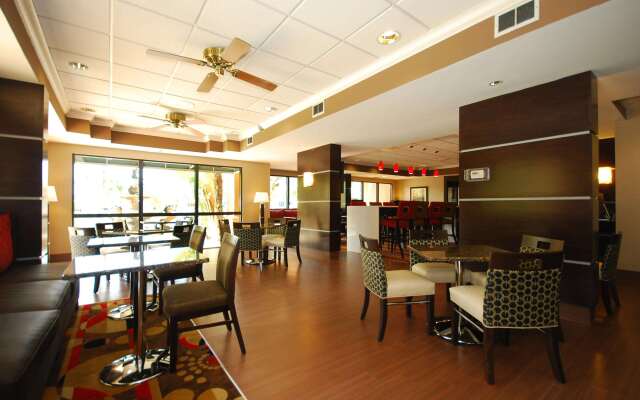 Hampton Inn Fort Myers-Airport & I-75