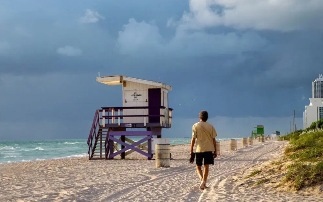 Cote D'Azur Ocean Apartments Miami Beach