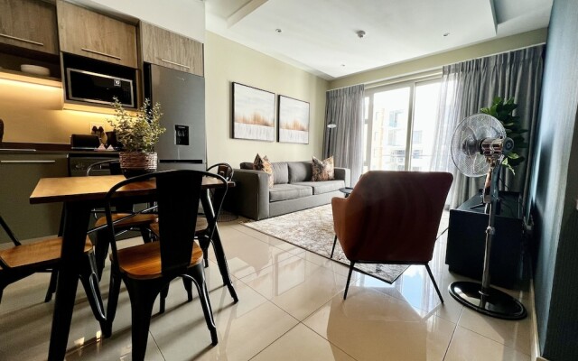 The Tyrwhitt Unit 1112