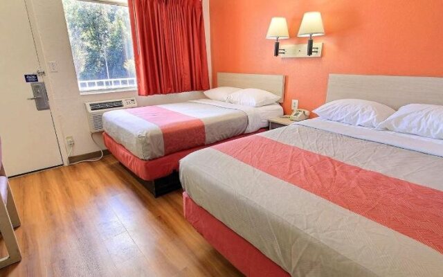 Motel 6 Williamsburg