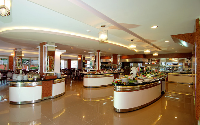 Grand Okan Hotel