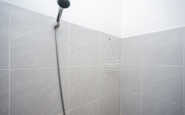 RedDoorz @ Jalan Bangau Palembang