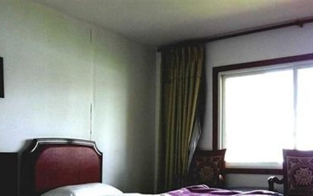 Mount Emei Jindingxiang Huaili Hotel