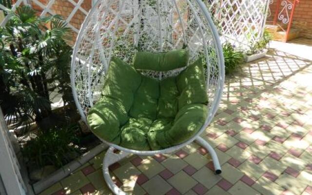 Guest House on Rostovskaya 50