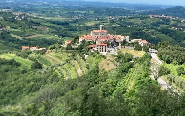 Aldilà Rooms Apartment  Vacation House