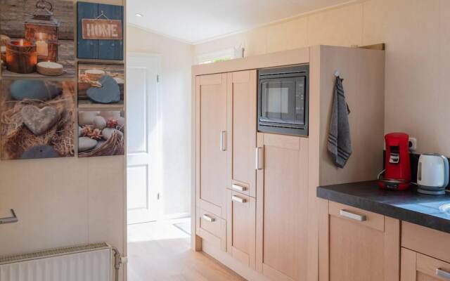 Enjoyin Luxury Chalet With Swimming Pool