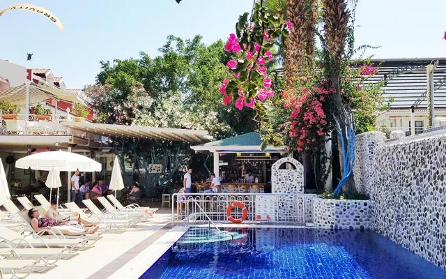 Tonoz Beach Hotel