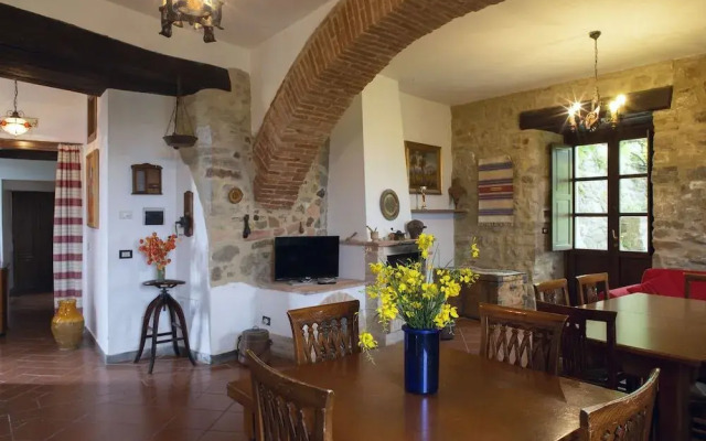 Castello di Cisterna