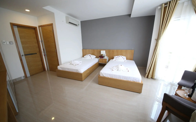 Sailing Hotel