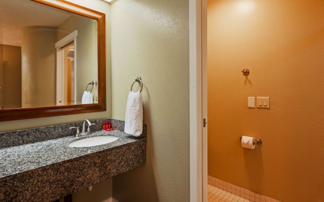 Best Western Plus Gardena Inn & Suites