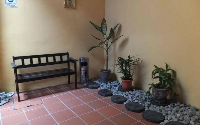 Muntri House - Hostel