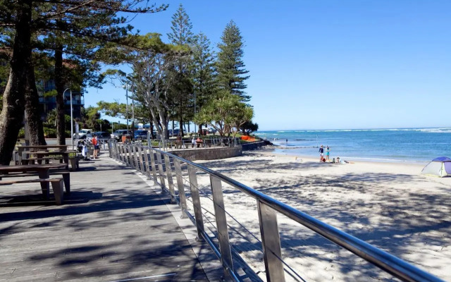 Columbia Point U6, 7 Bulcock Beach Esp