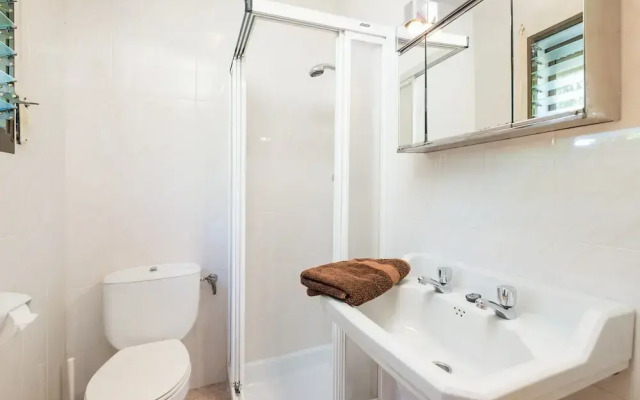 Villa in Campanet With Private Pool & Tennis