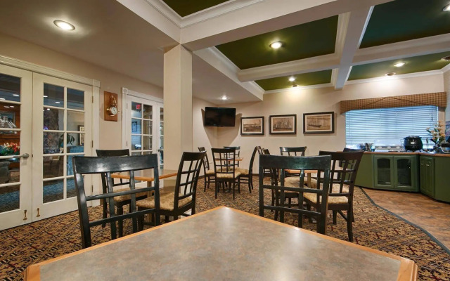 Best Western John Muir Inn