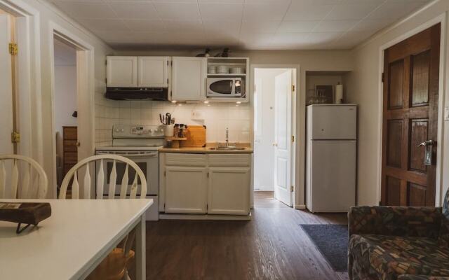 Barefoot Villas Cabin 3 Caribou