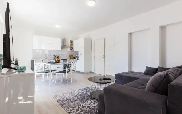 Spacious Zadar Apartments Near Beach
