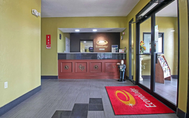 Econo Lodge Hillsboro I-35