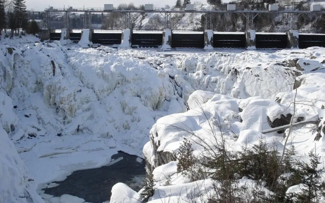 Travelodge by Wyndham Grand Falls