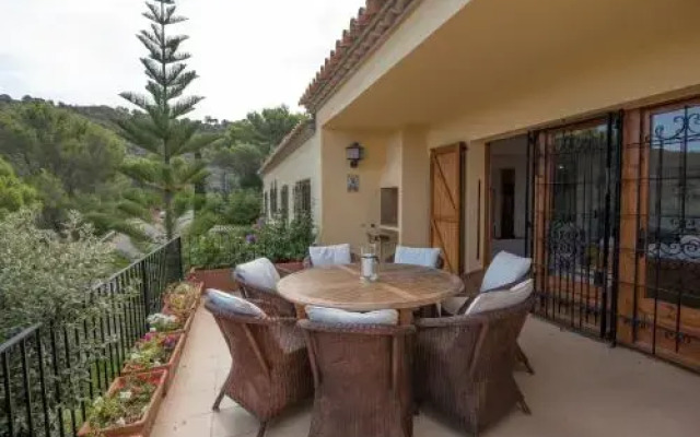 Casa En Alquiler En Sa Riera_L0382