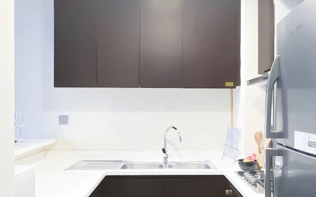 Luxury 2BR in Merano Tower Stunning City Views