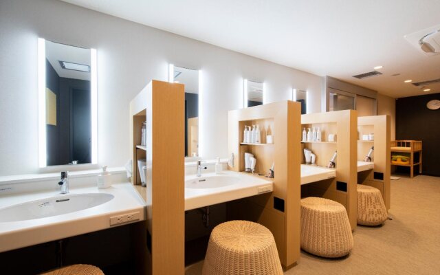 First Cabin Station Kyoto Umekoji Ryokan