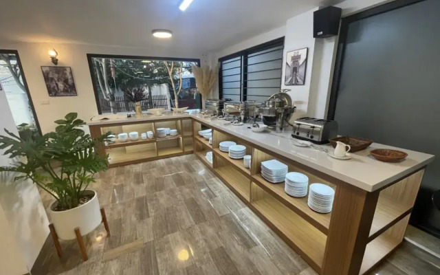 Hana Stay Tran Quoc Hoan