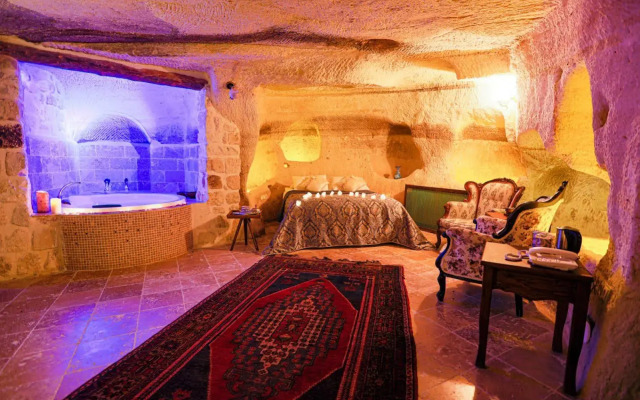 Sinasos Palace Cave Hotel