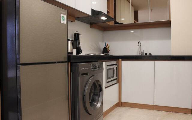 Deluxe & Cozy 2BR Apartment at Landmark Residence