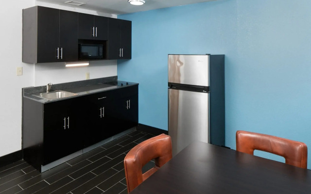 Hawthorn Extended Stay by Wyndham Chambersburg