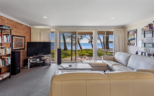 Sandranch, 123 Foreshore Drive